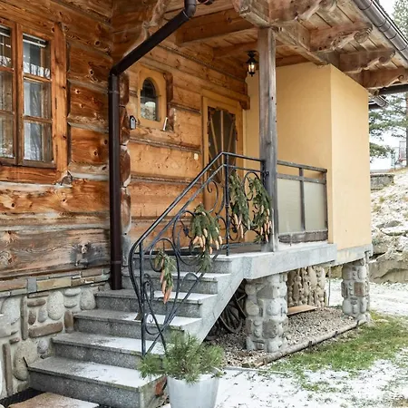 Panorama Apartment *